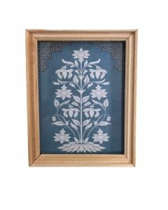 MC708 - Picture of vintage flowers with blue trim boarder 