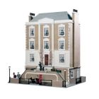 Montgomery Hall | Dolls House Kit (E709)