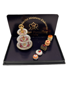 Porcelain Cake Stand with Cakes