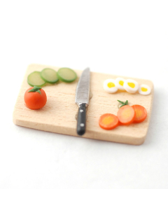 DM-F43 - Chopping Board with Salad