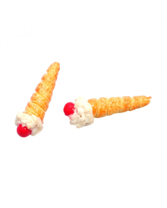 D5038 - Pair of Cream Horns