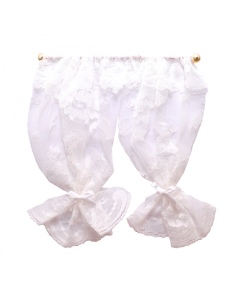E2925 - Off-White Lace Curtains on Rail