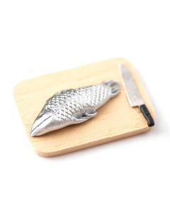 DM-F187 - Whole Fish with Board and Knife