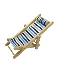 D3783 - Blue striped deck chair 