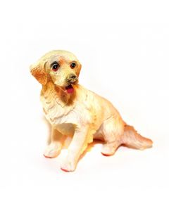 DA002 - Sitting Golden Retriever Dog
