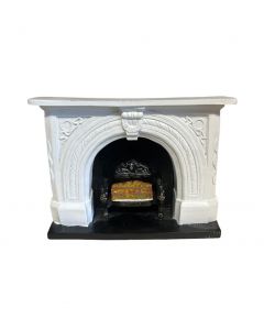 LEANING - White Fireplace