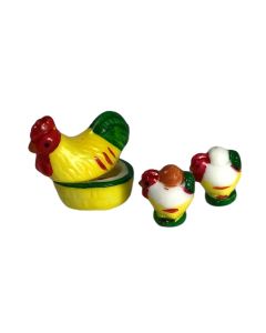 EM6787 - Chicken brick and eggcups
