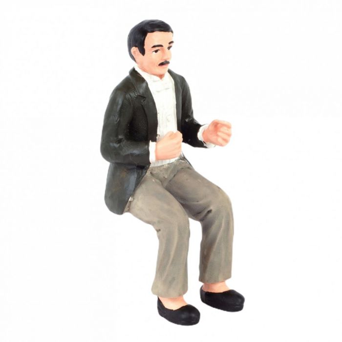 DOLLS HOUSE DOLL 1/12th SCALE SITTING "VICTORIAN" GENTLEMAN RESIN FIGURE 